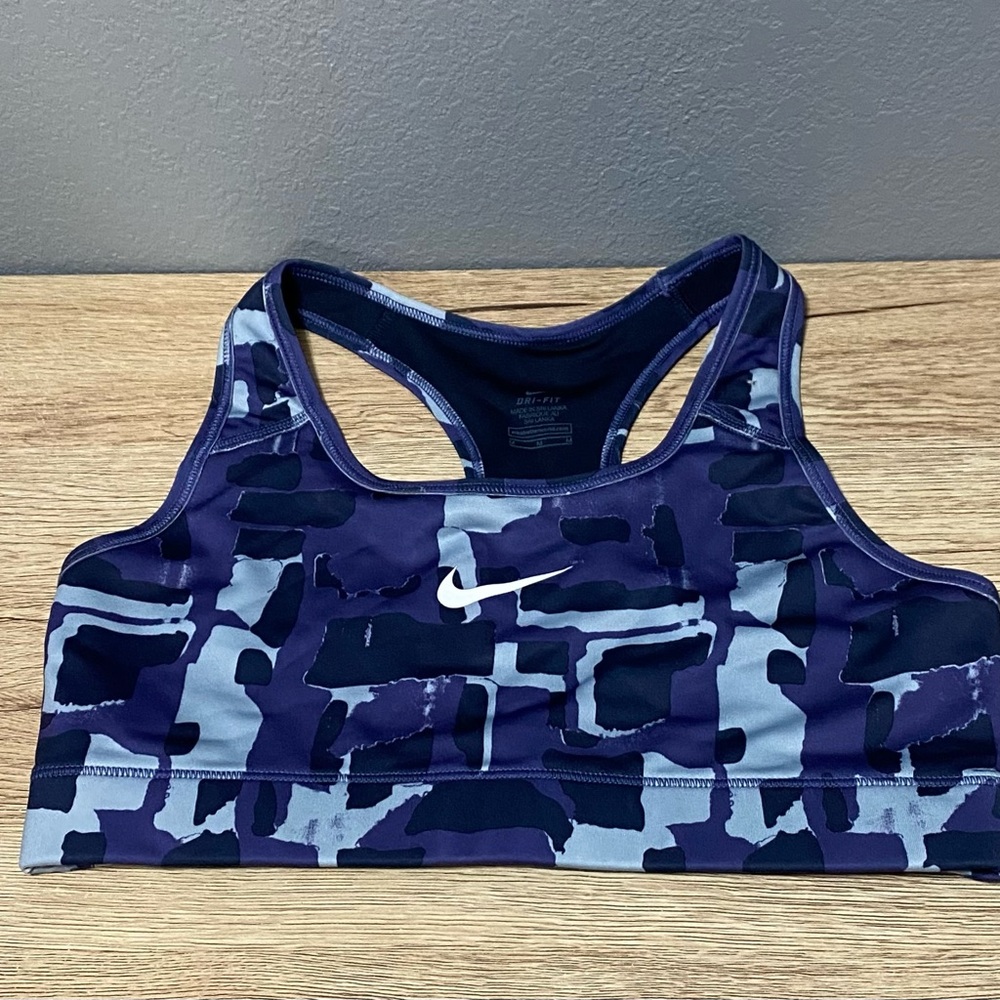 Nike Dri-Fit Sports Bra Size: M
